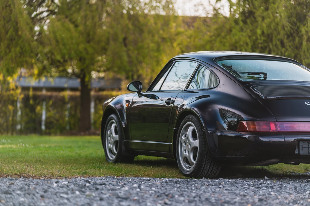1993 Porsche 964 Carrera 4 - Image 24 of 31