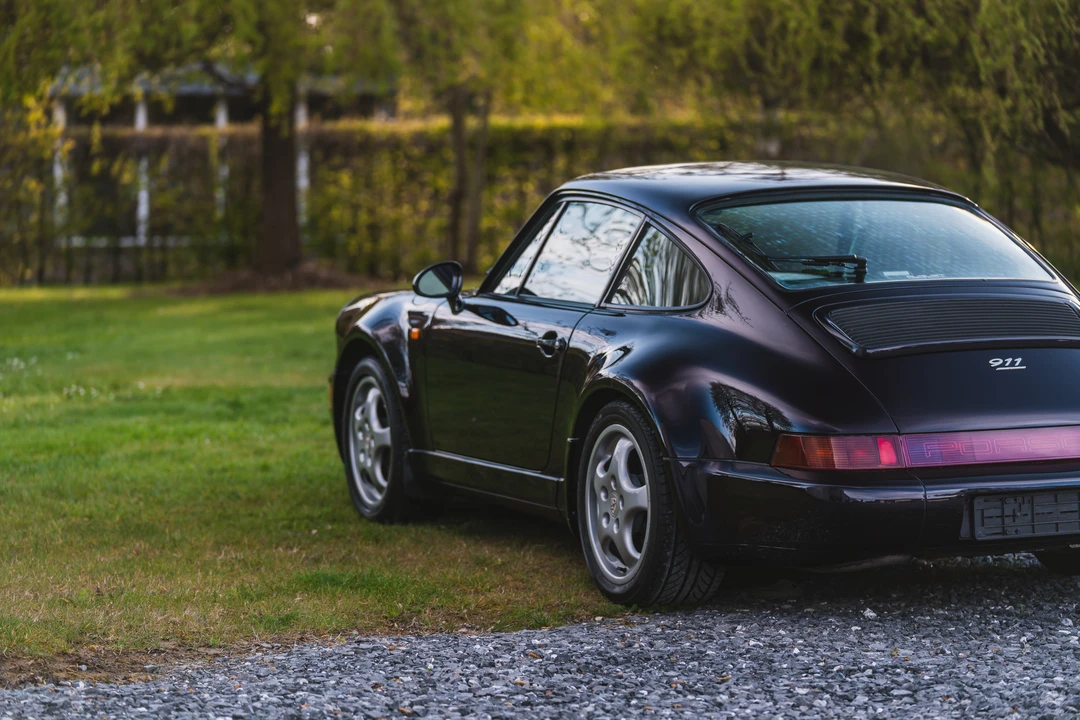 1993 Porsche 964 Carrera 4 - Image 25 of 31