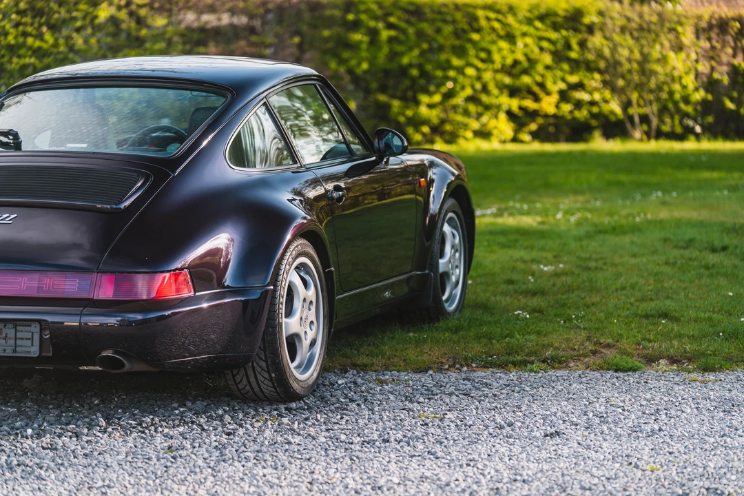 1993 Porsche 964 Carrera 4 - Image 26 of 31