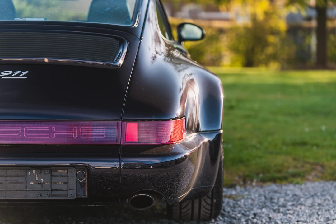 1993 Porsche 964 Carrera 4 - Image 28 of 31