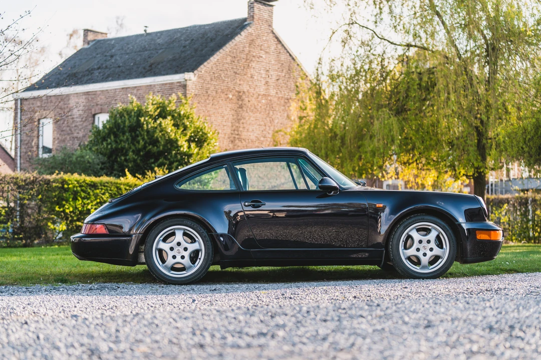 1993 Porsche 964 Carrera 4 - Image 4 of 31