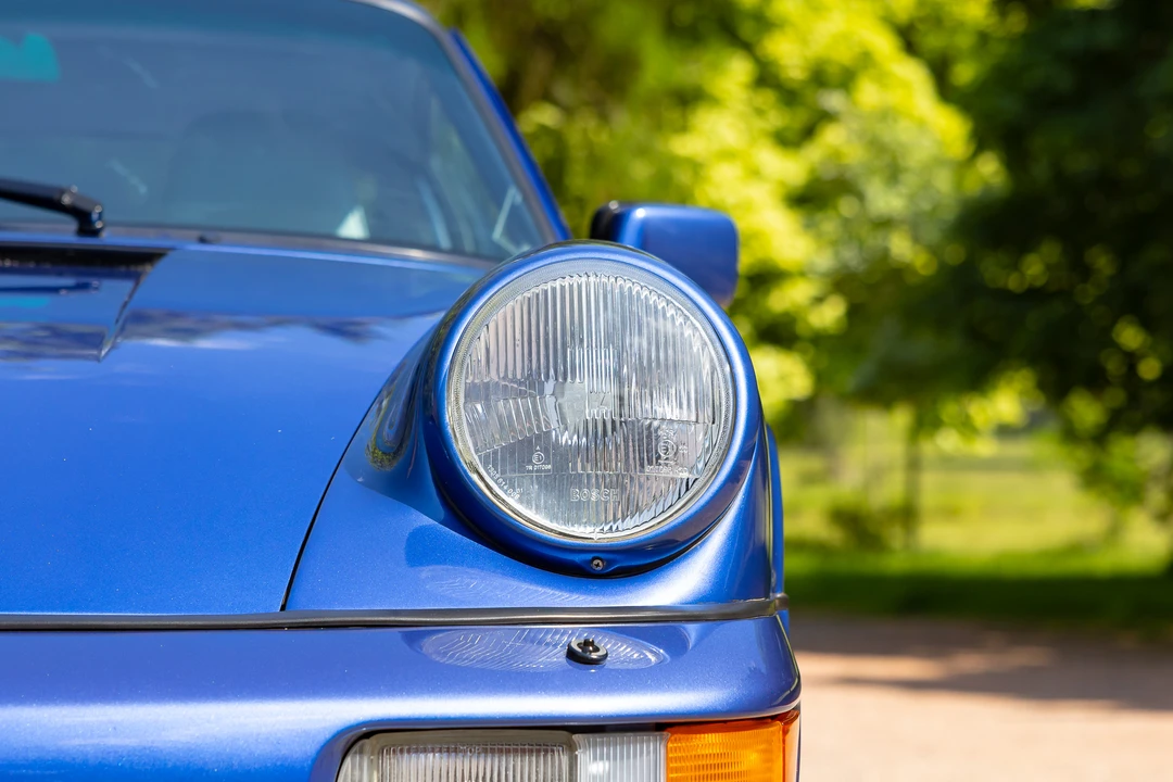 1993 Porsche 964 Carrera 4 - Image 11 of 31