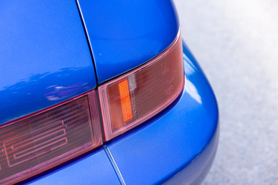 1993 Porsche 964 Carrera 4 - Image 26 of 31