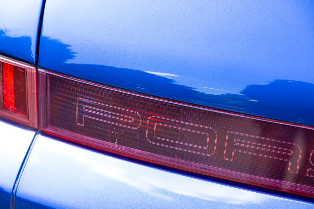 1993 Porsche 964 Carrera 4 - Image 27 of 31