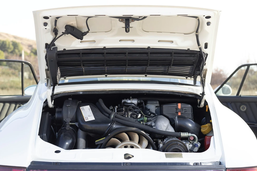 1993 Porsche 964 Carrera 4 - Image 6 of 21