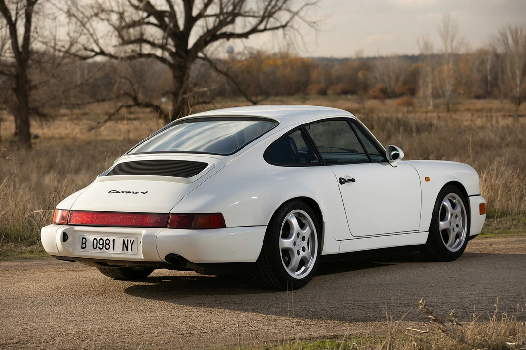 1993 Porsche 964 Carrera 4 - Image 15 of 21