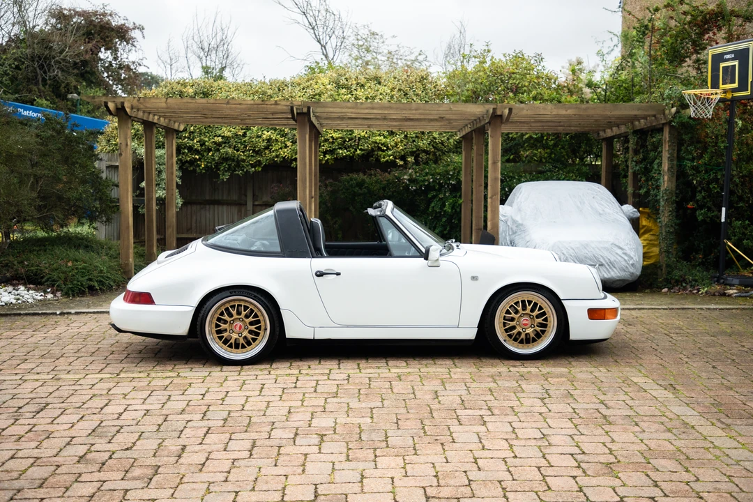 1993 Porsche 964 Carrera 4 - Image 13 of 31