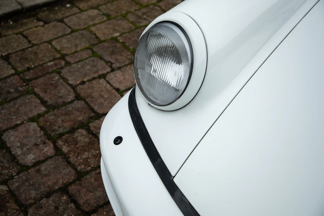 1993 Porsche 964 Carrera 4 - Image 20 of 31
