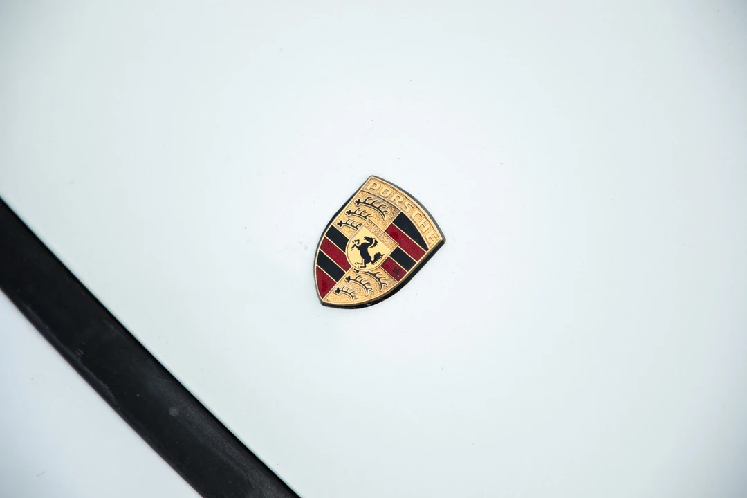 1993 Porsche 964 Carrera 4 - Image 23 of 31