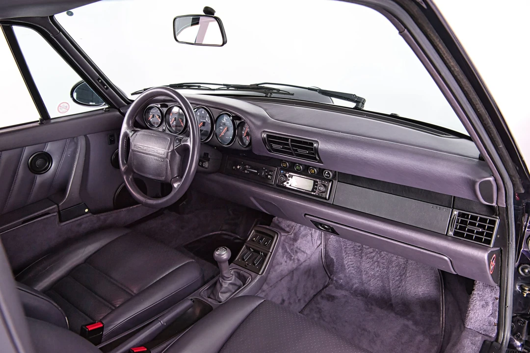 1993 Porsche 964 Carrera 4 - Image 6 of 16
