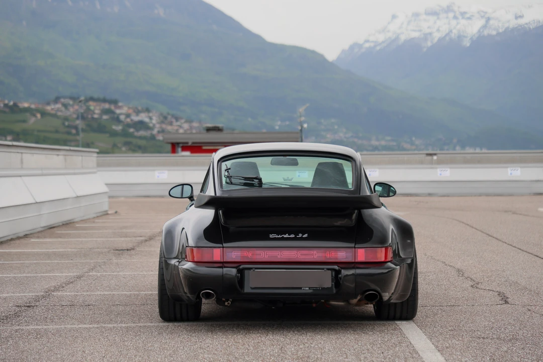 1993 Porsche 964 Turbo - Image 6 of 31