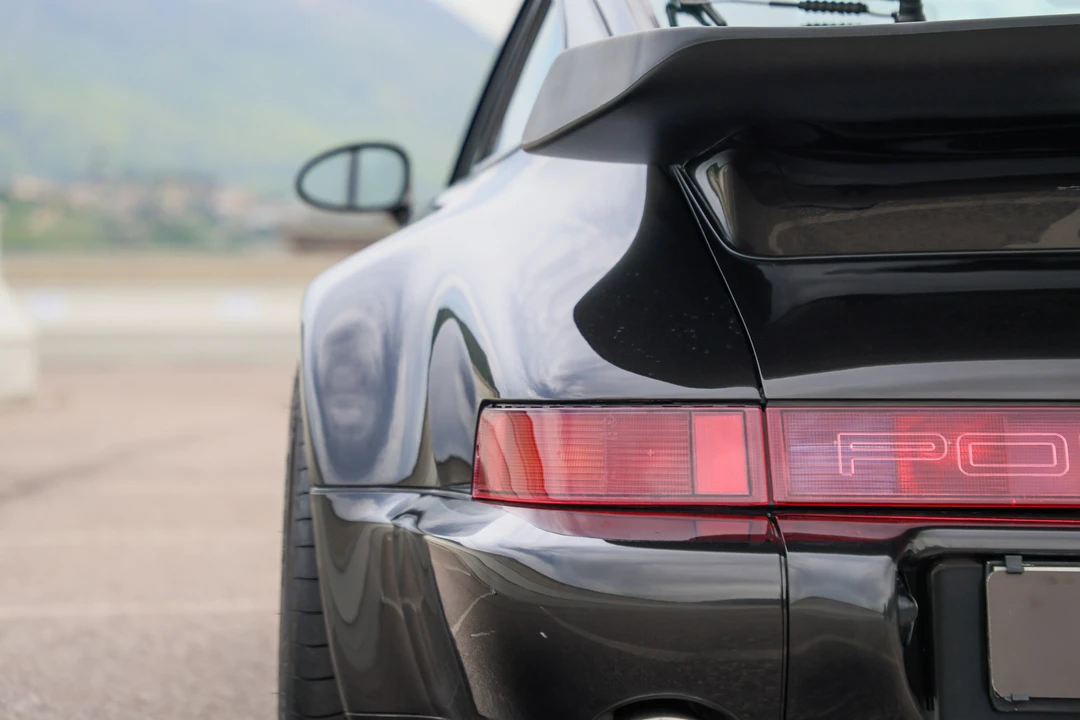1993 Porsche 964 Turbo - Image 12 of 31