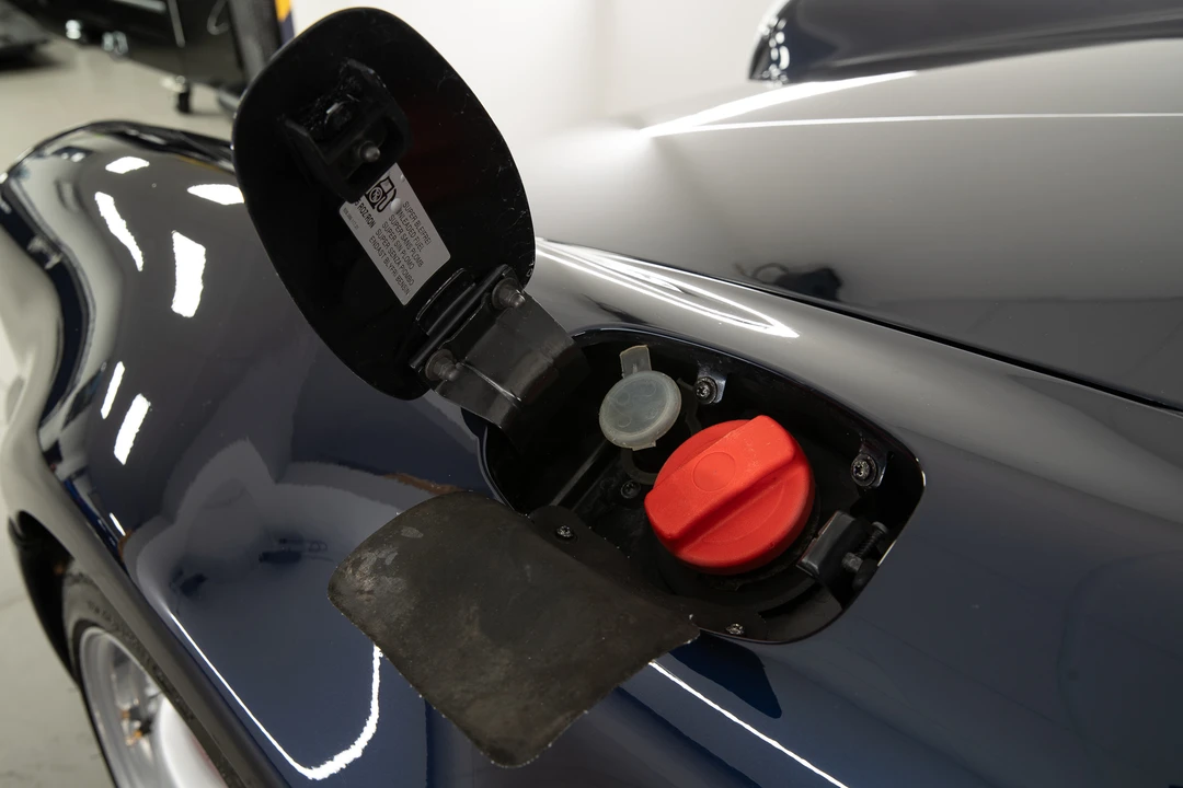 1993 Porsche 964 Turbo - Image 26 of 31