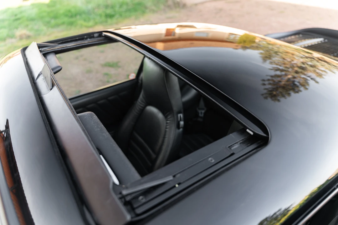 1993 Porsche 964 Turbo - Image 13 of 31