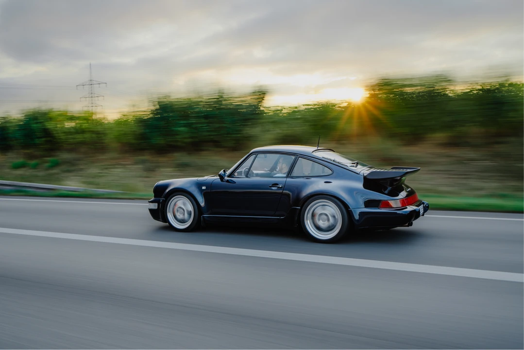 1993 Porsche 964 Turbo - Image 12 of 31