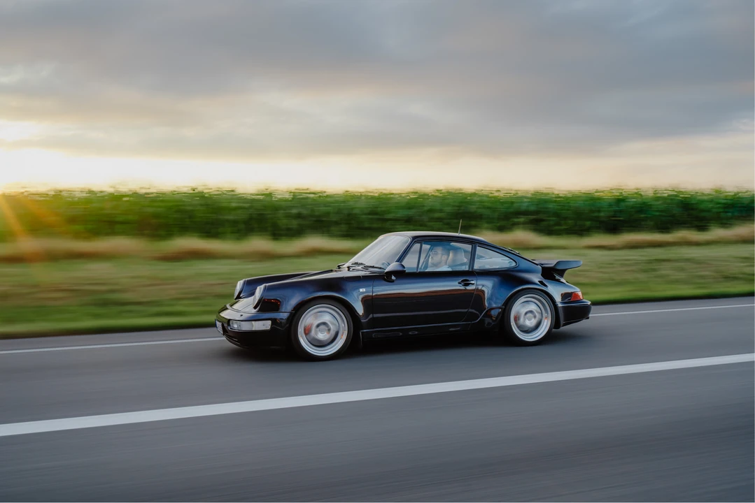 1993 Porsche 964 Turbo - Image 13 of 31