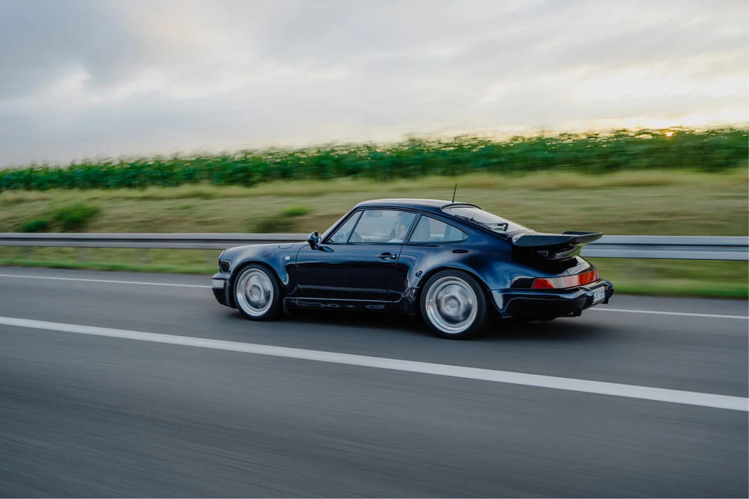 1993 Porsche 964 Turbo - Image 15 of 31
