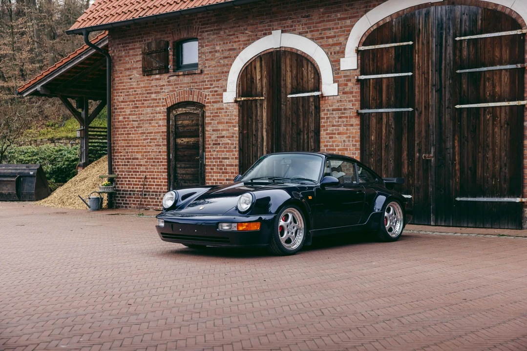 1993 Porsche 964 Turbo - Image 9 of 31