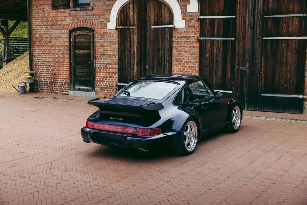 1993 Porsche 964 Turbo - Image 13 of 31