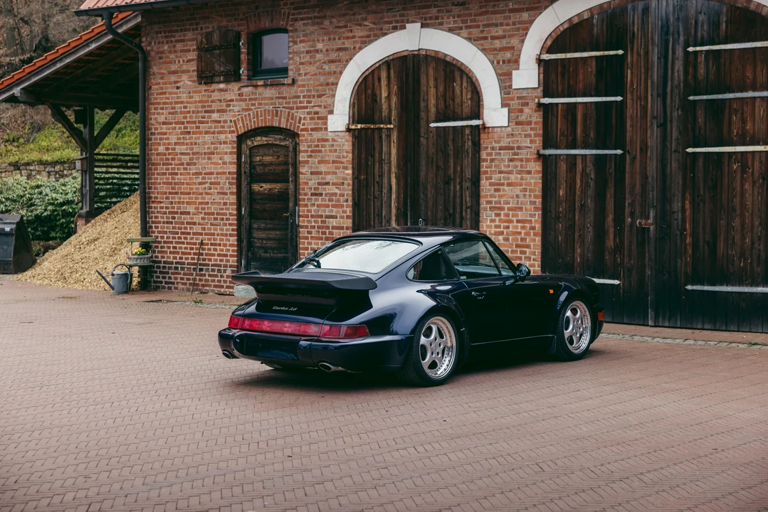 1993 Porsche 964 Turbo - Image 5 of 31