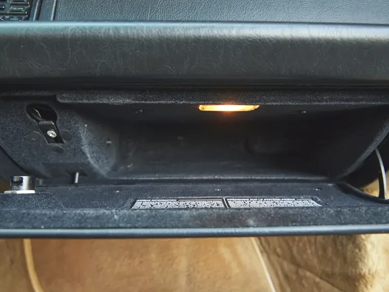 1993 Porsche 964 Carrera - Image 24 of 31