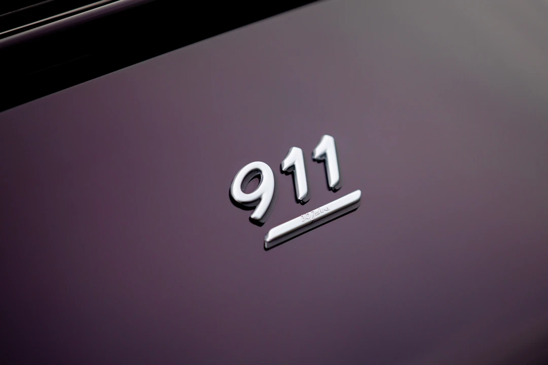 1993 Porsche 964 Carrera 4 - Image 22 of 31