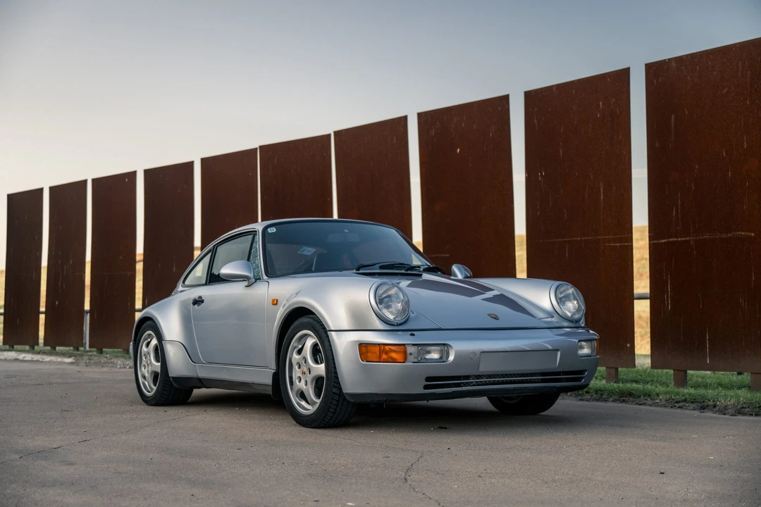 1993 Porsche 964 Carrera 4 - Image 24 of 31