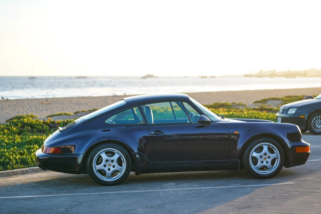 1993 Porsche 964 Carrera 4 - Image 11 of 31