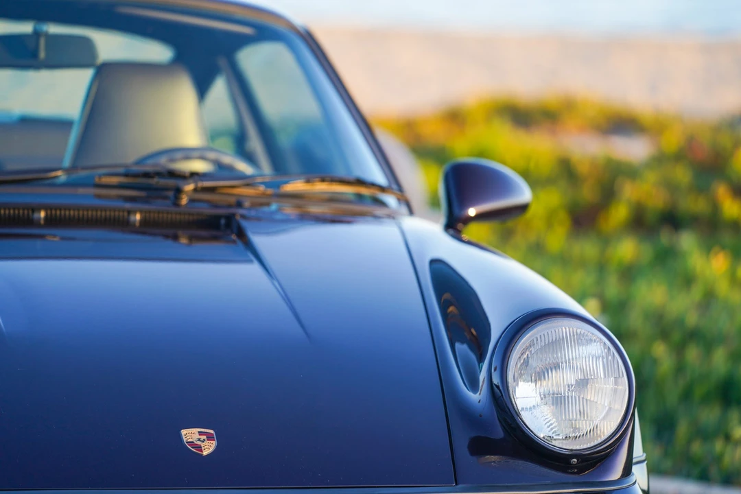 1993 Porsche 964 Carrera 4 - Image 29 of 31