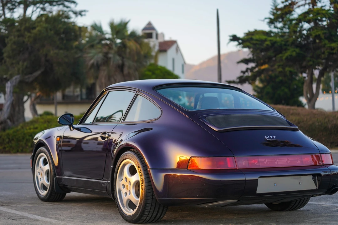 1993 Porsche 964 Carrera 4 - Image 7 of 31
