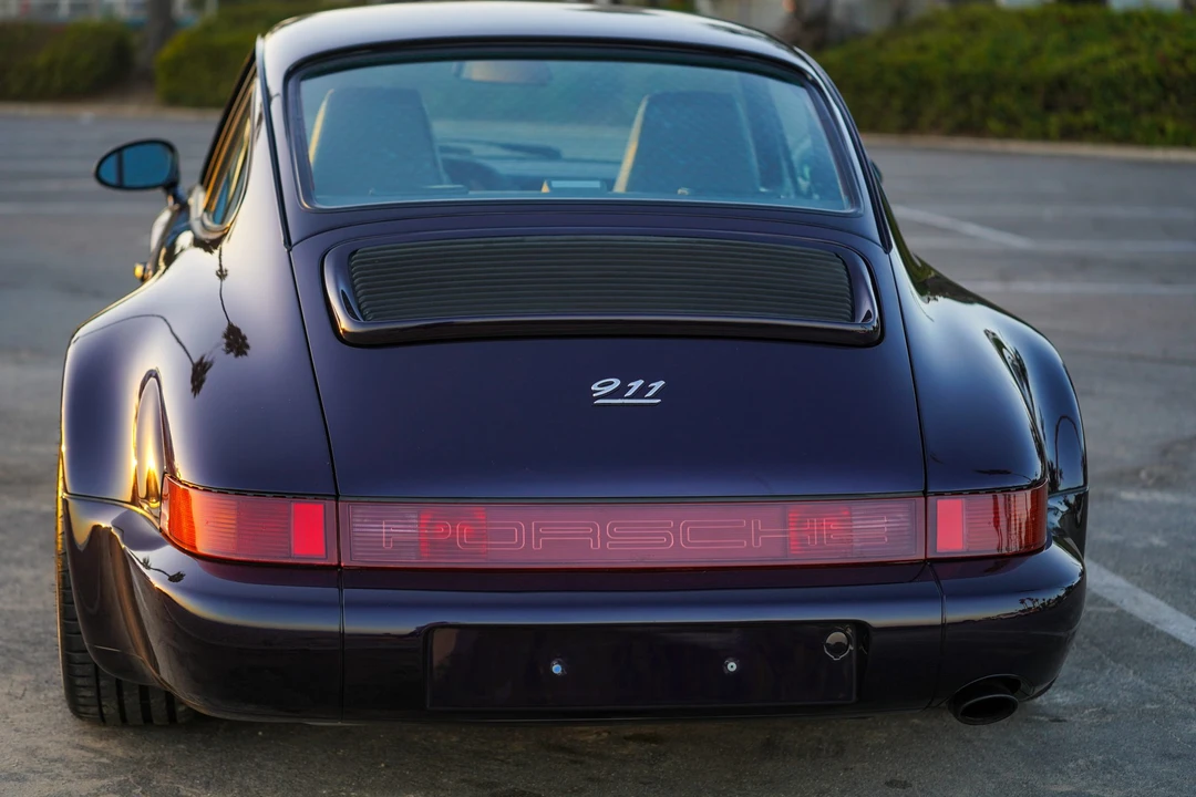 1993 Porsche 964 Carrera 4 - Image 9 of 31