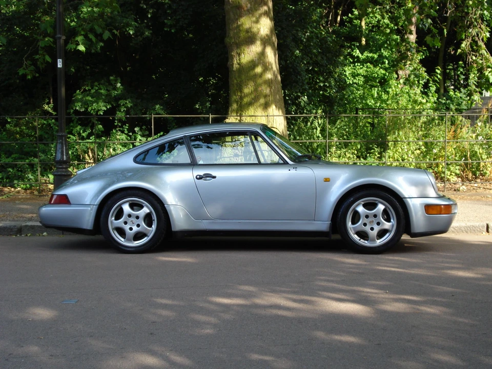 1993 Porsche 964 Carrera 4 - Image 4 of 11