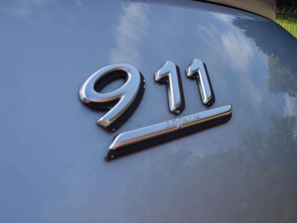 1993 Porsche 964 Carrera 4 - Image 6 of 11