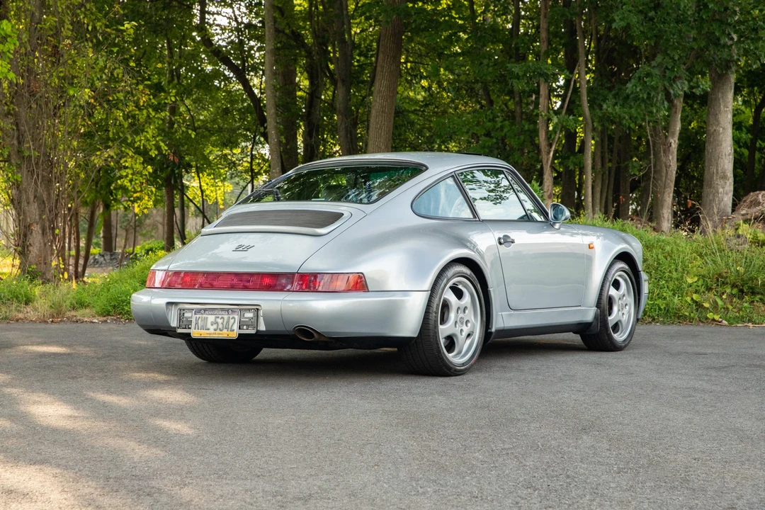 1993 Porsche 964 Carrera 4 - Image 16 of 31