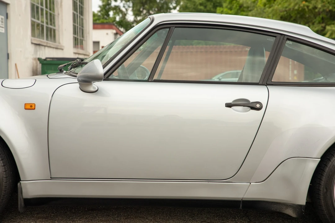 1993 Porsche 964 Carrera 4 - Image 19 of 31