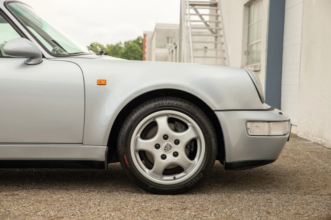 1993 Porsche 964 Carrera 4 - Image 21 of 31
