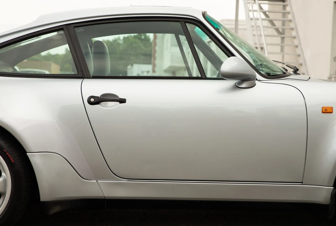 1993 Porsche 964 Carrera 4 - Image 22 of 31