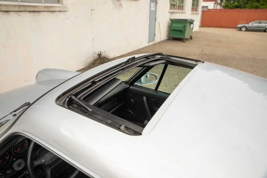 1993 Porsche 964 Carrera 4 - Image 30 of 31