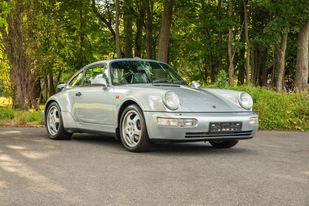 1993 Porsche 964 Carrera 4 - Image 10 of 31
