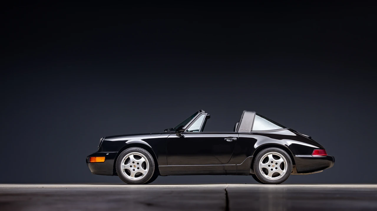 1993 Porsche 964 Carrera 4 - Image 10 of 31