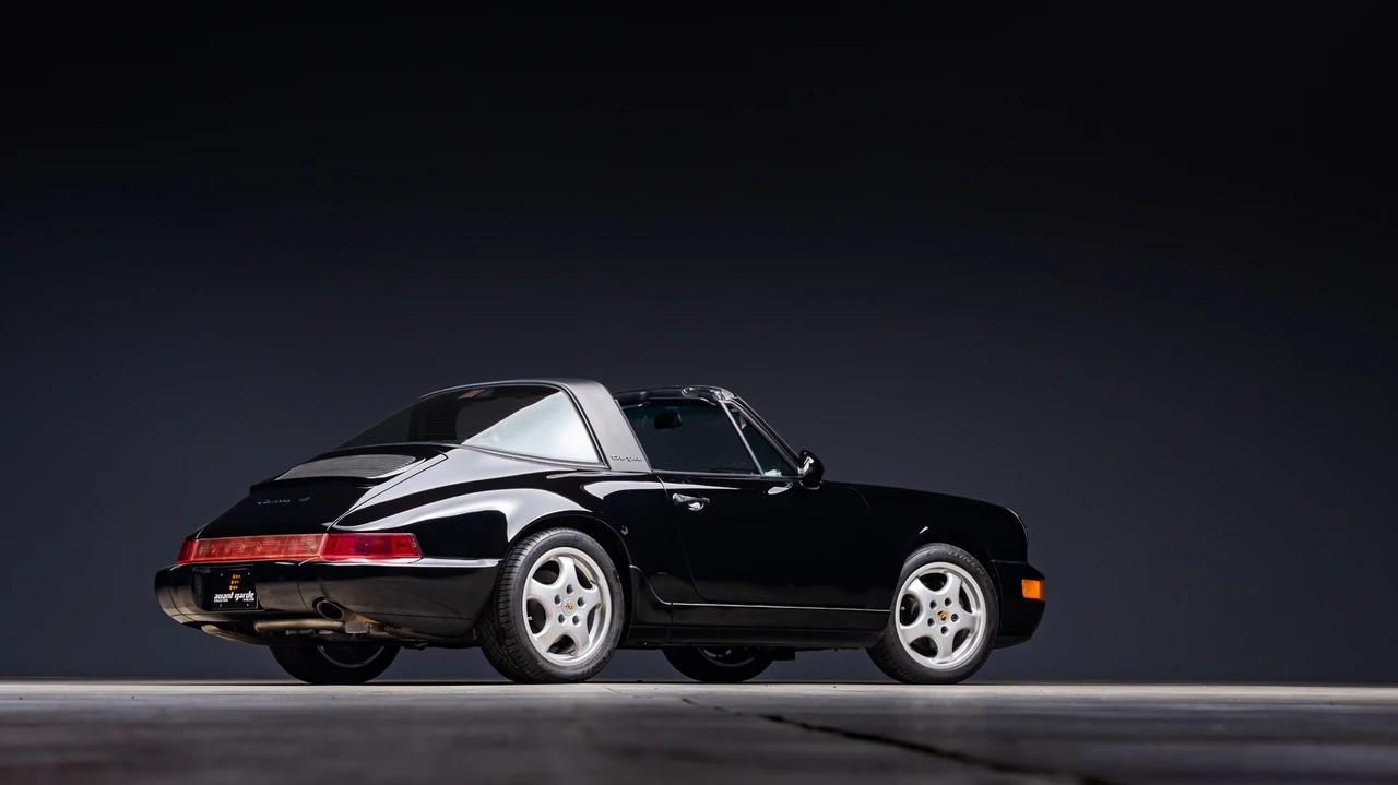 1993 Porsche 964 Carrera 4 - Image 15 of 31