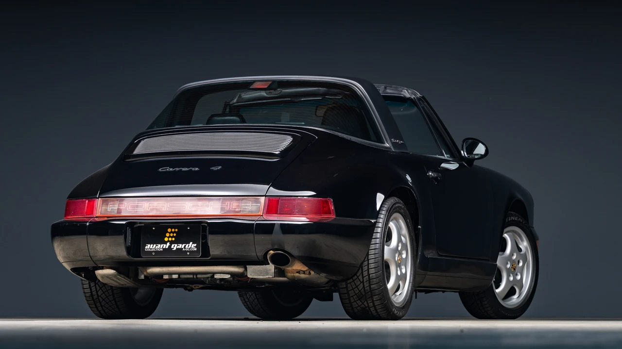 1993 Porsche 964 Carrera 4 - Image 17 of 31