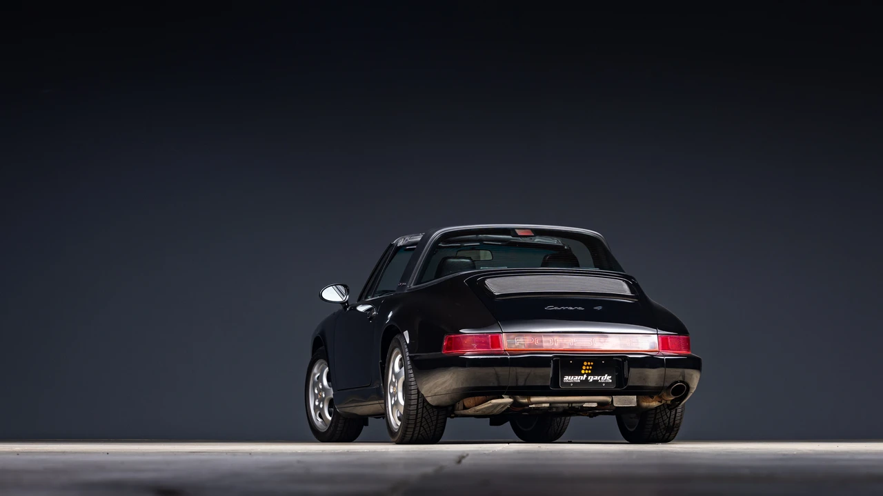 1993 Porsche 964 Carrera 4 - Image 24 of 31