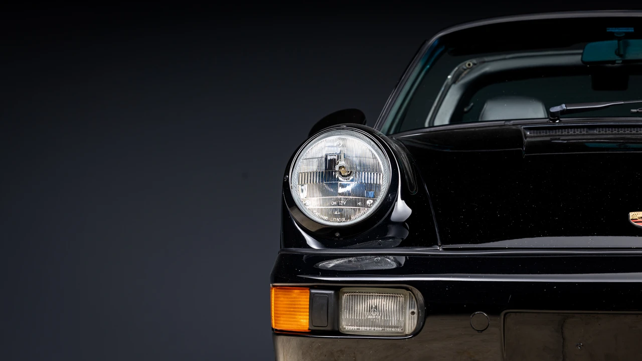 1993 Porsche 964 Carrera 4 - Image 29 of 31