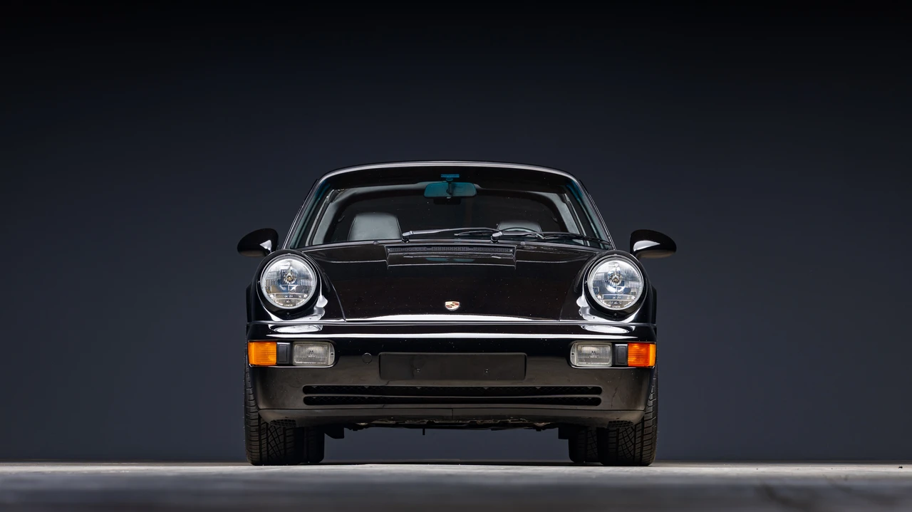 1993 Porsche 964 Carrera 4 - Image 2 of 31