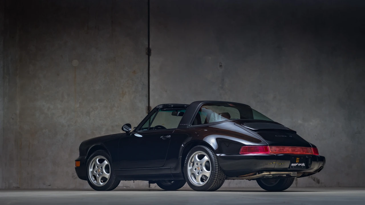 1993 Porsche 964 Carrera 4 - Image 9 of 31
