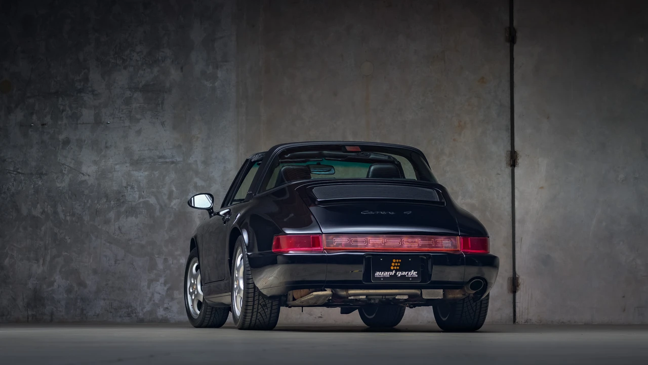 1993 Porsche 964 Carrera 4 - Image 10 of 31