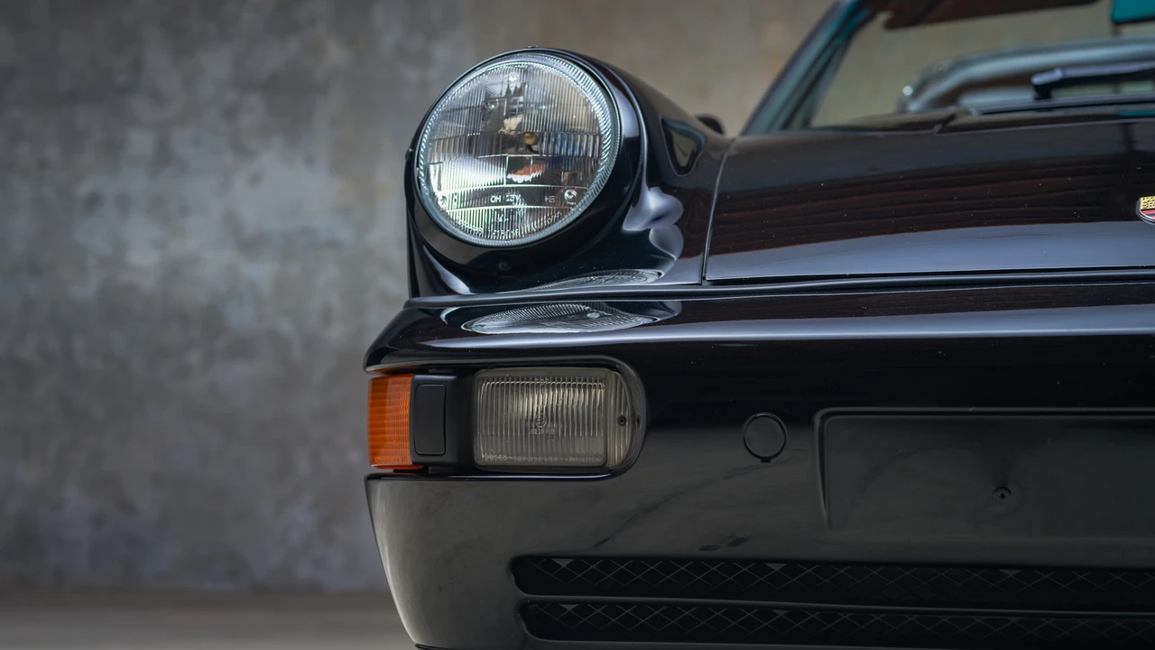 1993 Porsche 964 Carrera 4 - Image 30 of 31