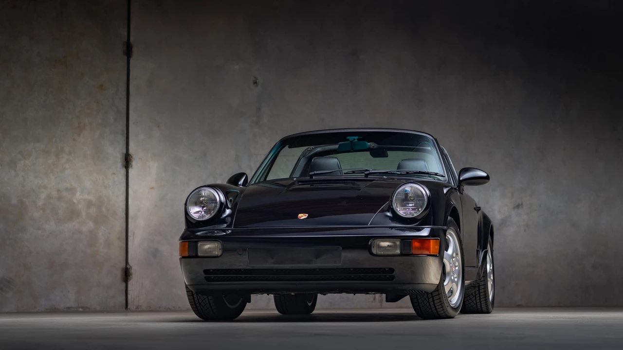 1993 Porsche 964 Carrera 4 - Image 2 of 31