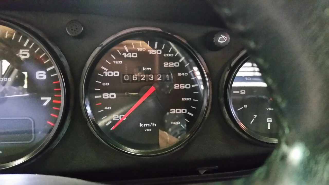 1993 Porsche 964 Turbo - Image 18 of 30